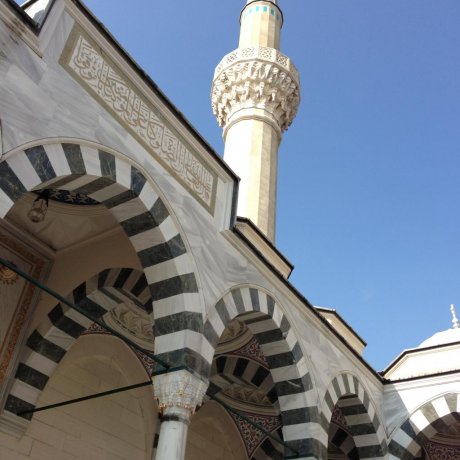 東京ジャーミイ (Tokyo Camii) 東京ジャーミイ (Tokyo Camii)